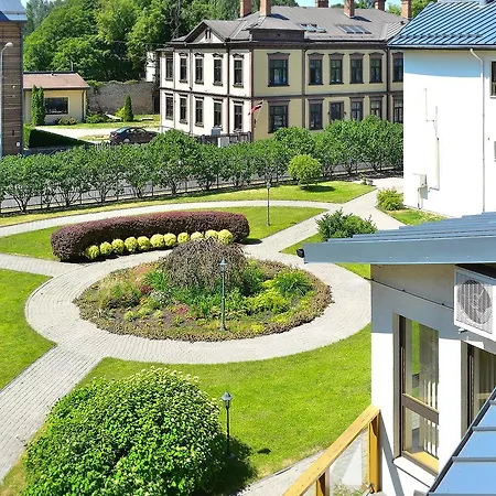 Vantis Riverside 3*